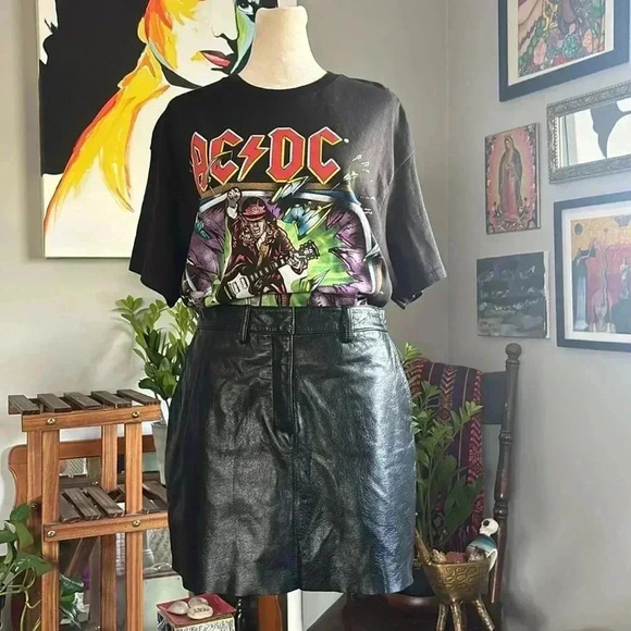 Wilson Leather Maxima Raw Hem Mini Skirt - Picture 2 of 11